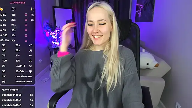 Bunny  of love online show from March 18, 2025, 1:42 pm