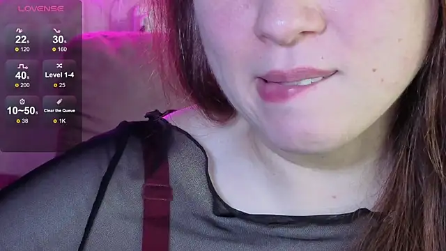 KellyCrystall online show from October 31, 2025, 3:29 am