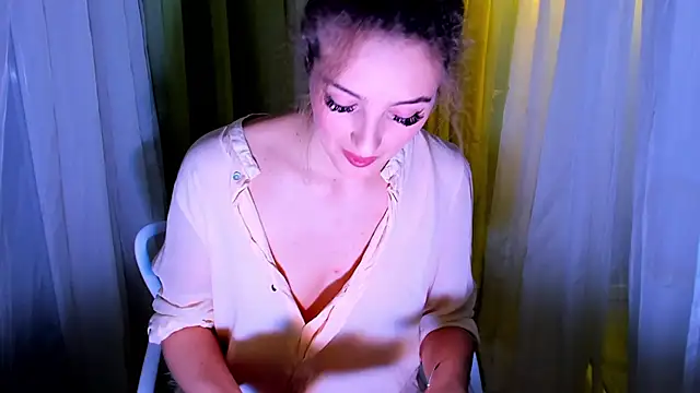 Lioneass online show from December 10, 2024, 8:49 pm