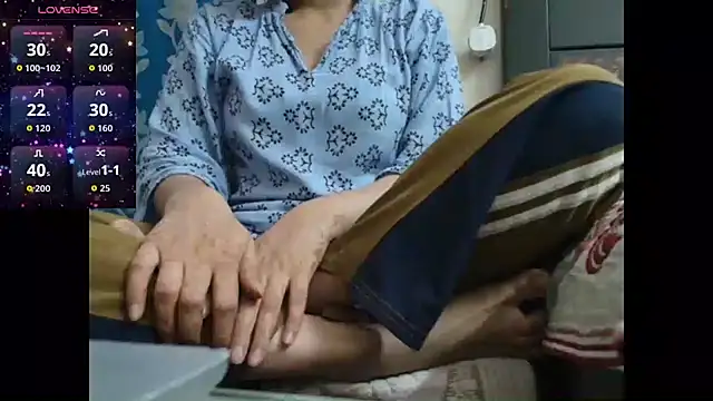 Reika 01 online show from April 1, 2026, 1:17 am