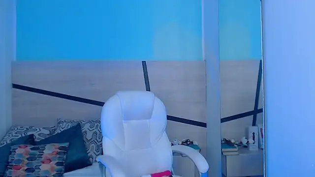 violeta leon online show from January 8, 2025, 3:08 am