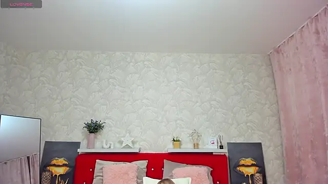 KattyPeachX online show from February 3, 2026, 1:15 am