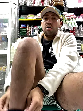 JuanZapata33 online show from October 10, 2025, 11:59 pm