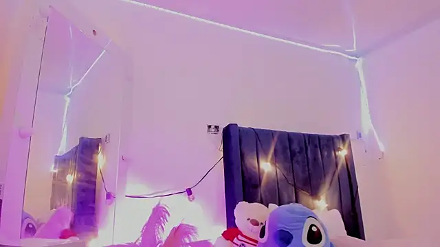 CamiloDoumit online show from March 16, 2025, 10:20 pm