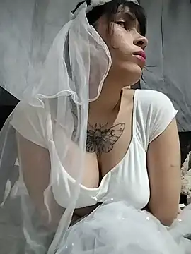 Snapshot of Baela_Yun chatting on August 4, 2026, 8:33 pm Baela Yun online show from August 4, 2026, 8:33 pm