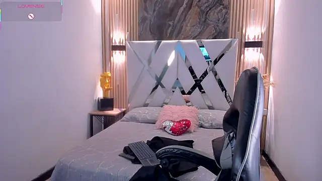 Valery wang online show from April 20, 2026, 12:08 pm