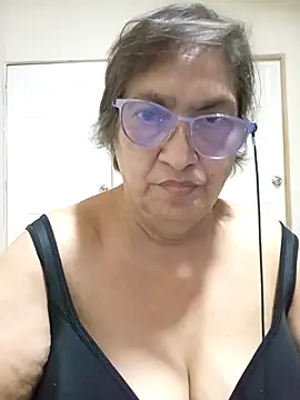 florecita69 online show from November 9, 2025, 1:48 am