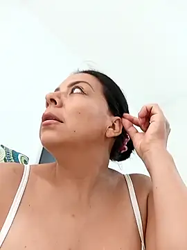 Snapshot of phamelita chatting on May 8, 2026, 2:33 pm phamelita online show from May 8, 2026, 2:33 pm