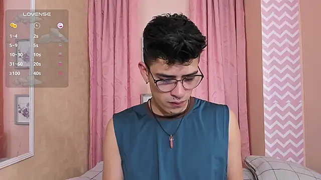 Snapshot of Ryan_Clark_ chatting on December 11, 2024, 7:36 pm Ryan Clark online show from December 11, 2024, 7:36 pm