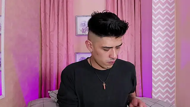 Snapshot of Ryan_Clark_ chatting on December 13, 2024, 8:15 pm Ryan Clark online show from December 13, 2024, 8:15 pm