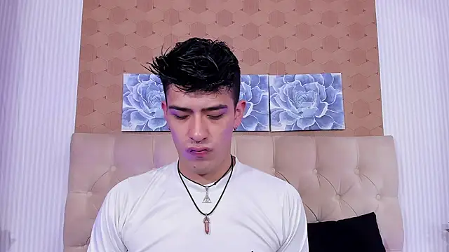 Snapshot of Ryan_Clark_ chatting on December 27, 2024, 7:57 pm Ryan Clark online show from December 27, 2024, 7:57 pm