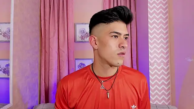 Snapshot of Ryan_Clark_ chatting on January 16, 2025, 5:33 pm Ryan Clark online show from January 16, 2025, 5:33 pm