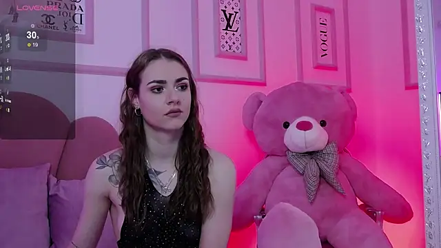 Abby  White online show from March 6, 2025, 5:22 pm