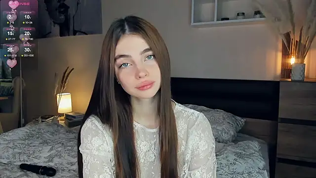 MaryJacksoon online show from March 9, 2025, 7:23 am