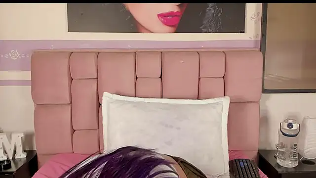 MicaelaHot  online show from March 16, 2025, 10:11 am