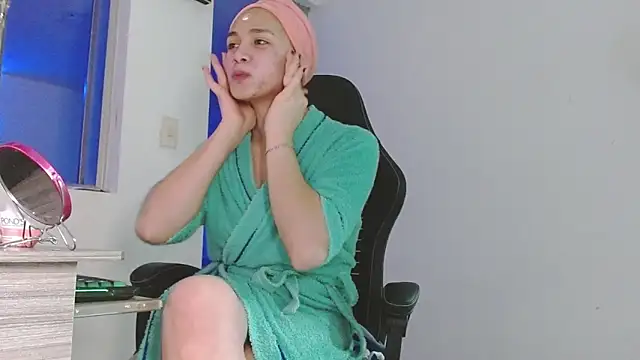 giuliana andrade online show from May 23, 2026, 1:44 am