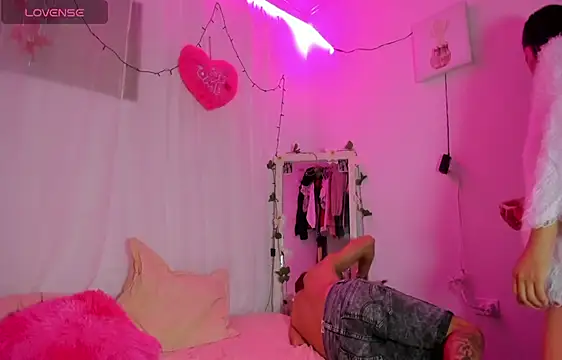 catalina and roger online show from February 23, 2025, 8:44 pm