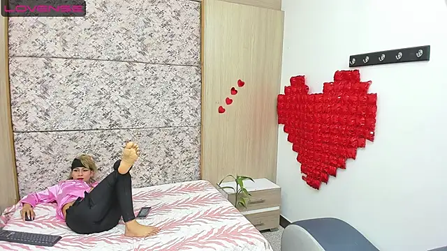 adara deidara online show from March 12, 2025, 3:18 pm