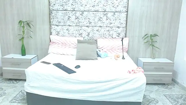 adara deidara online show from March 18, 2025, 11:52 am