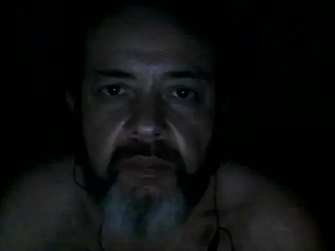 Snapshot of Leocesar37 chatting on September 9, 2025, 5:51 am Leocesar37 online show from September 9, 2025, 5:51 am