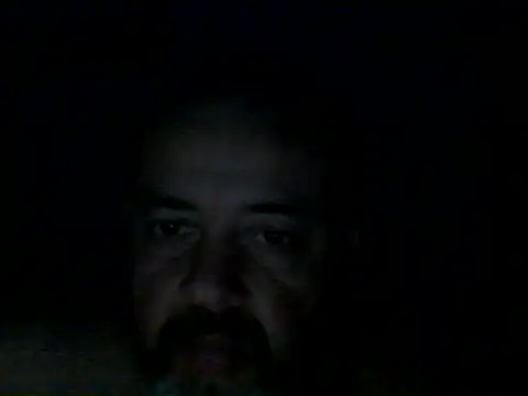 Snapshot of Leocesar37 chatting on September 22, 2025, 5:42 am Leocesar37 online show from September 22, 2025, 5:42 am