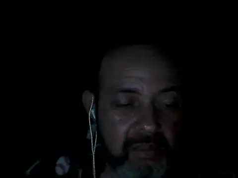 Snapshot of Leocesar37 chatting on September 24, 2025, 8:06 am Leocesar37 online show from September 24, 2025, 8:06 am