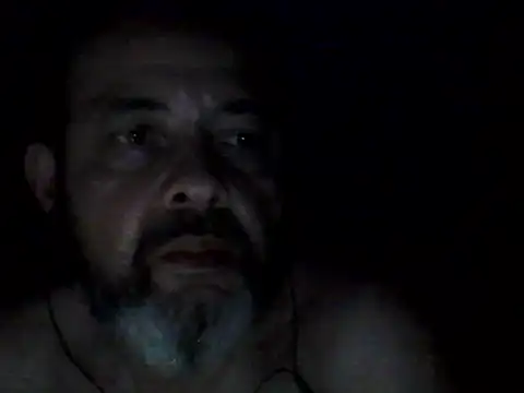 Snapshot of Leocesar37 chatting on October 1, 2025, 5:46 am Leocesar37 online show from October 1, 2025, 5:46 am
