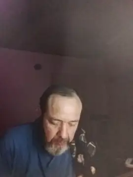 Snapshot of Leocesar37 chatting on October 10, 2025, 6:56 am Leocesar37 online show from October 10, 2025, 6:56 am
