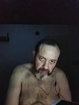 Snapshot of Leocesar37 chatting on October 11, 2025, 7:18 am Leocesar37 online show from October 11, 2025, 7:18 am