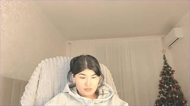 cherry misaki online show from January 10, 2025, 3:06 pm