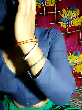 indiancouple09 online show from December 3, 2024, 10:51 pm