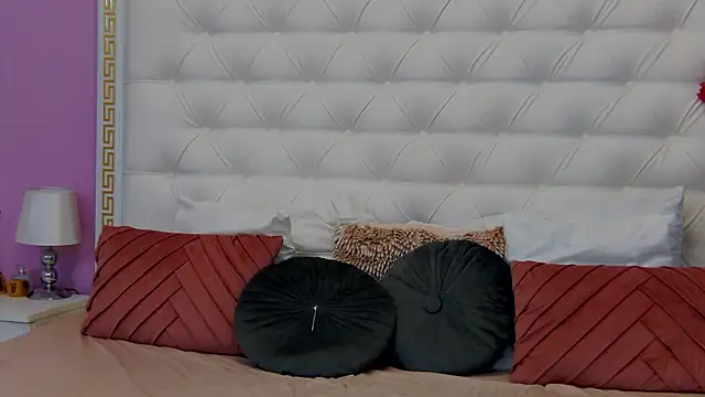 Lenna Paul online show from February 13, 2025, 11:06 am