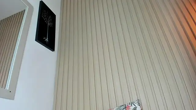 Snapshot of emma_collson chatting on February 19, 2025, 8:33 am emma collson online show from February 19, 2025, 8:33 am