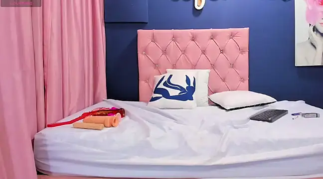 Cindy milf online show from February 26, 2025, 6:37 am