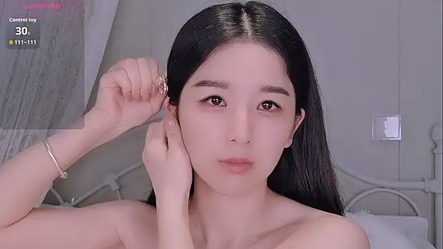 Snapshot of BingLin- chatting on June 6, 2026, 6:45 pm BingLin- online show from June 6, 2026, 6:45 pm