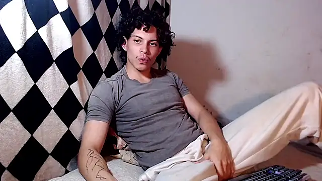 lax777  online show from April 2, 2026, 3:04 am