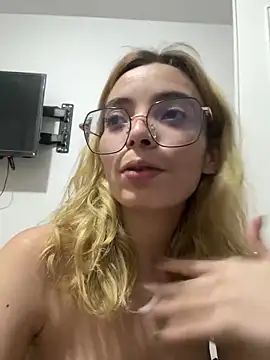 anietorres online show from January 18, 2025, 2:36 am