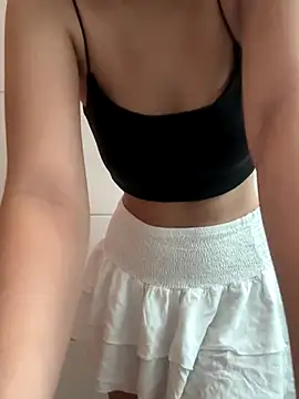 Pinkoficial online show from September 13, 2025, 4:18 pm