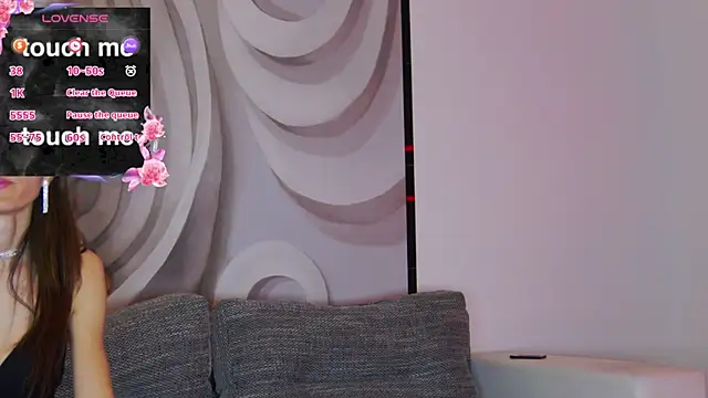 hailey peach online show from September 19, 2025, 4:58 am