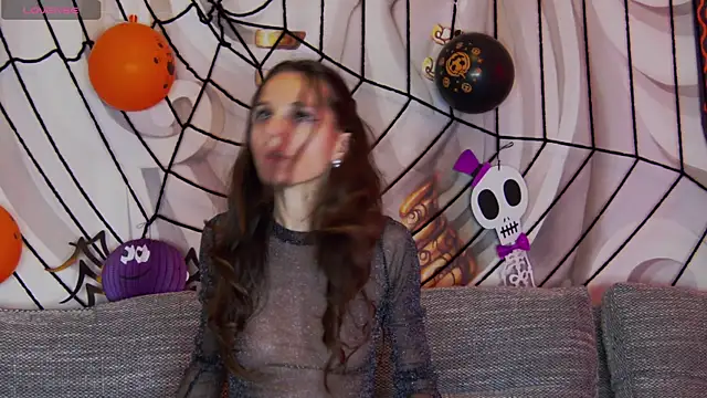 hailey peach online show from October 29, 2025, 5:58 pm