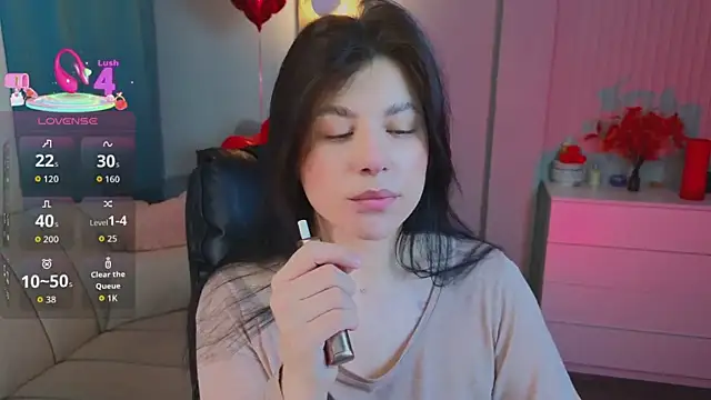 Jenna Adams  online show from April 14, 2026, 1:22 am