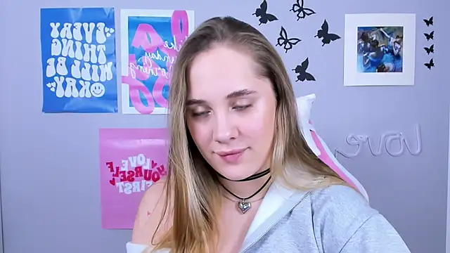 MiaMilas online show from January 20, 2025, 11:56 am