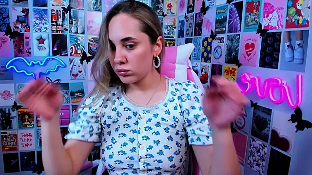 MiaMilas online show from September 8, 2025, 5:23 pm