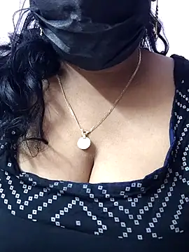 mallu-sumi online show from February 19, 2026, 12:23 pm