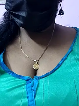 Snapshot of mallu-sumi chatting on March 13, 2026, 6:03 pm mallu-sumi online show from March 13, 2026, 6:03 pm