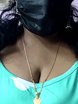 Snapshot of mallu-sumi chatting on March 18, 2026, 3:31 am mallu-sumi online show from March 18, 2026, 3:31 am