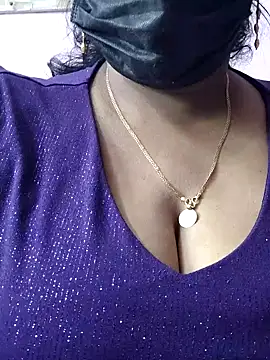 Snapshot of mallu-sumi chatting on April 12, 2026, 4:17 am mallu-sumi online show from April 12, 2026, 4:17 am