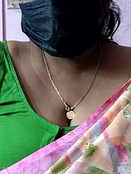 Snapshot of mallu-sumi chatting on April 20, 2026, 6:16 am mallu-sumi online show from April 20, 2026, 6:16 am