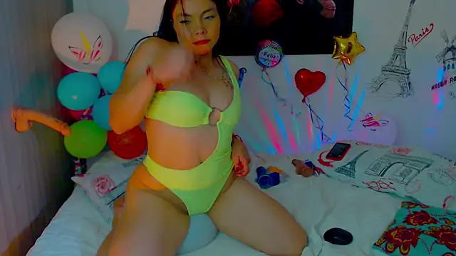 amii777 online show from January 5, 2025, 7:49 pm