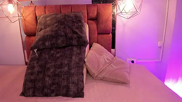 Snapshot of kristakinnky chatting on February 24, 2026, 11:41 am kristakinnky online show from February 24, 2026, 11:41 am